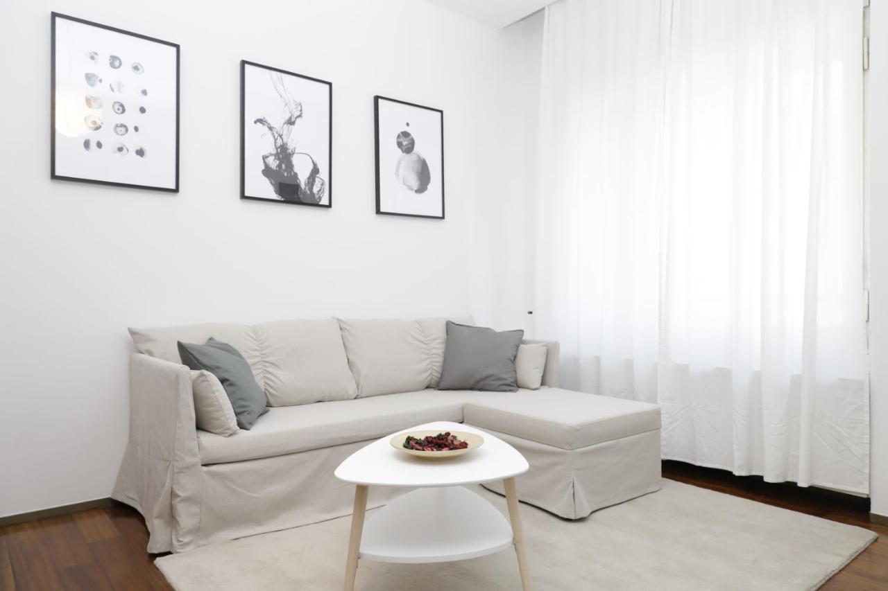Hemeras Boutique Homes - 2 Luxury Apartments In The City Center Мілан Екстер'єр фото